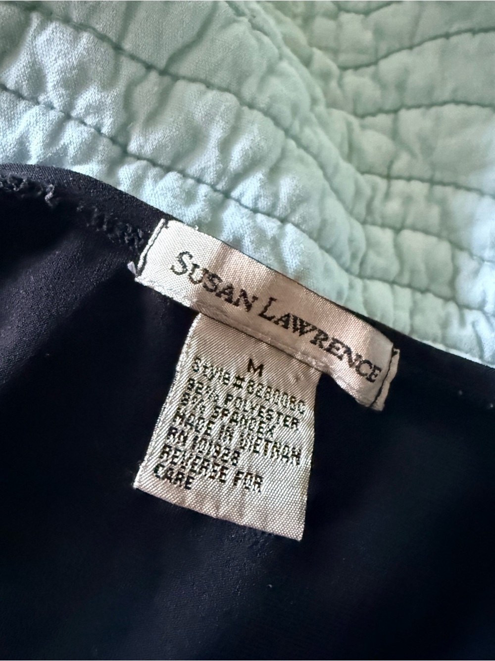 Susan Lawrence Sleeveless Surplice Blouse – Size Medium - Picture 4 of 4